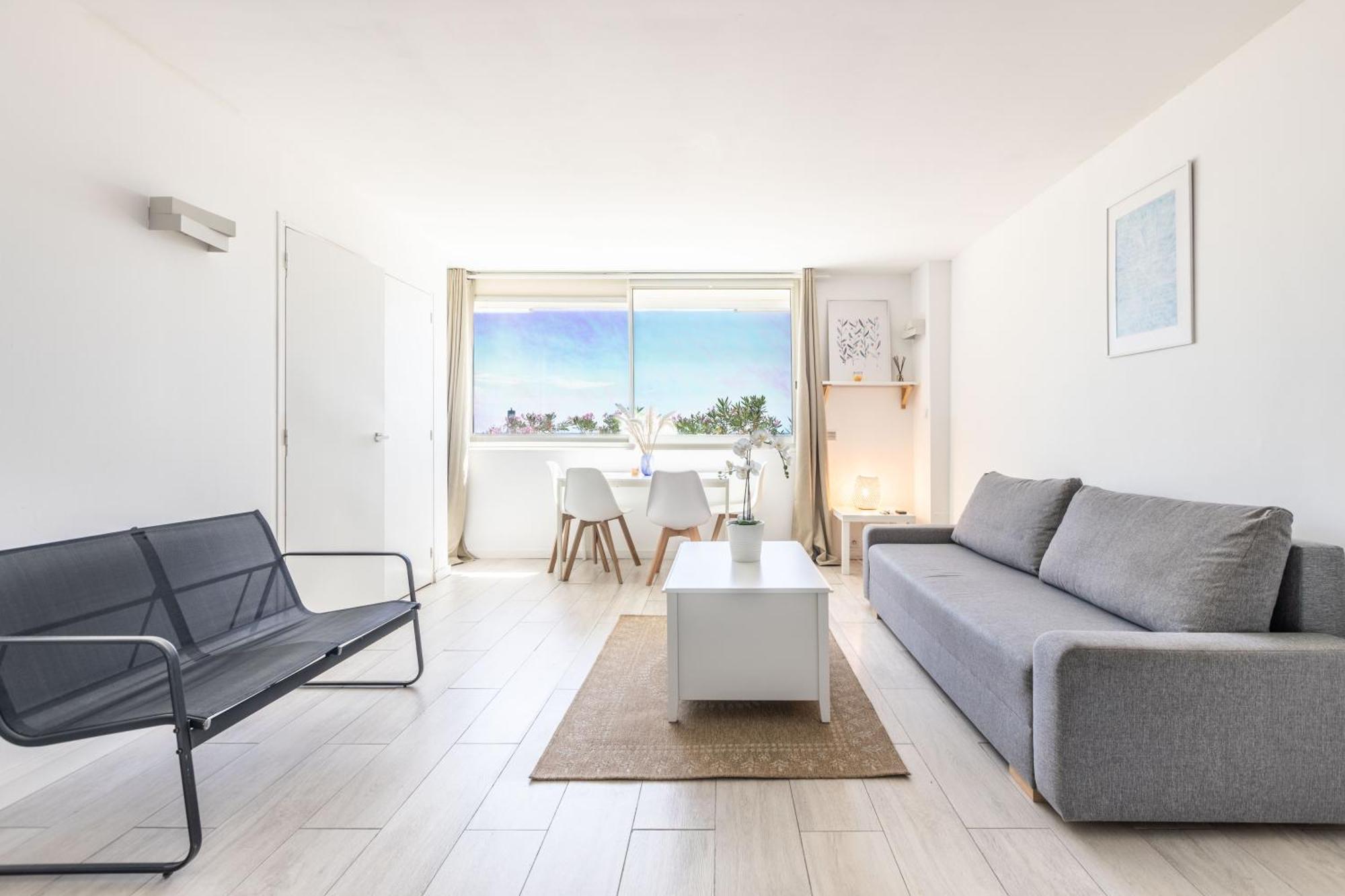 Apartment Beau 2p Bord De Mer, Marina Baie Des Anges *