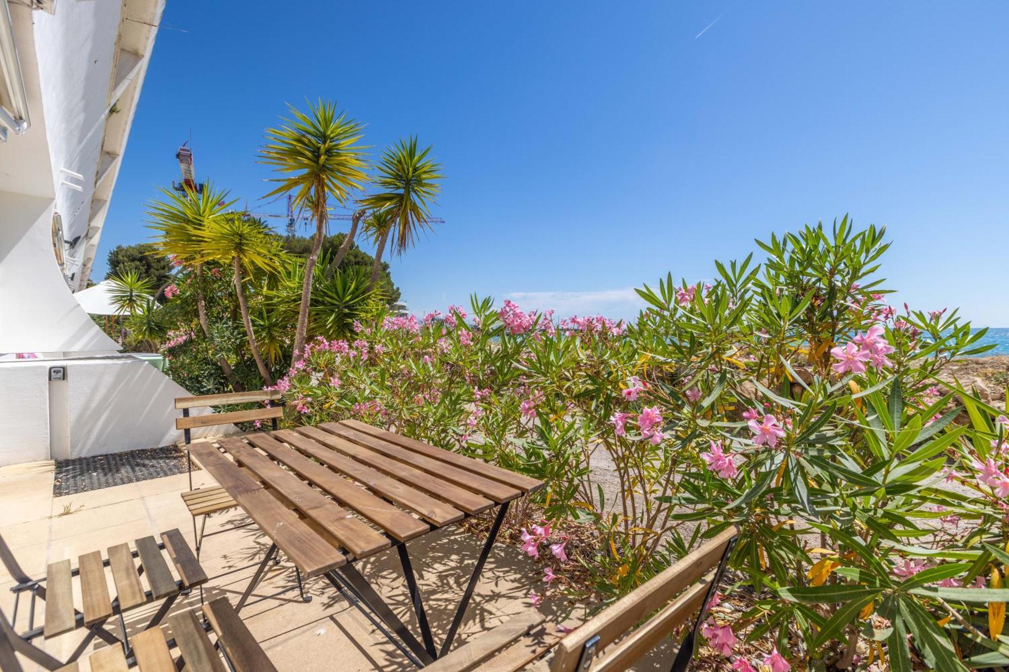 Apartment Beau 2p Bord De Mer, Marina Baie Des Anges